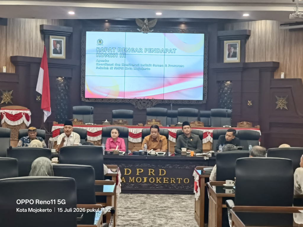 Komisi III DPRD Kota Mojokerto menggelar rapat evaluasi serapan Anggaran Pendapatan dan Belanja Daerah (APBD) Semester I Tahun Anggaran 2026. SP/ DWI