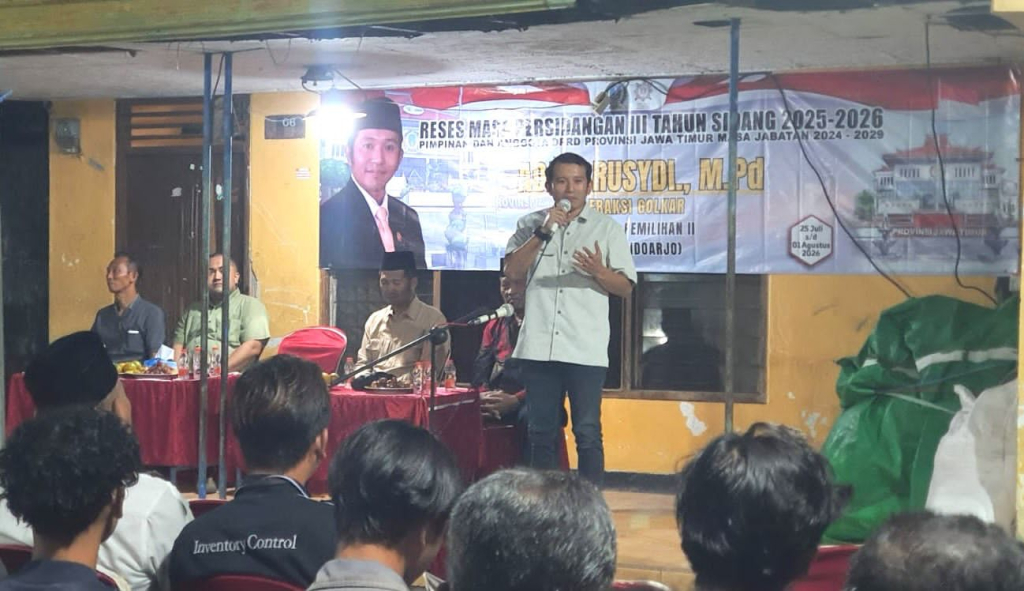 Ketua Komisi C DPRD Jawa Timur, Adam Rusydi, di Desa Bakung Temenggungan, Kecamatan Balongbendo. SP/ RIKO