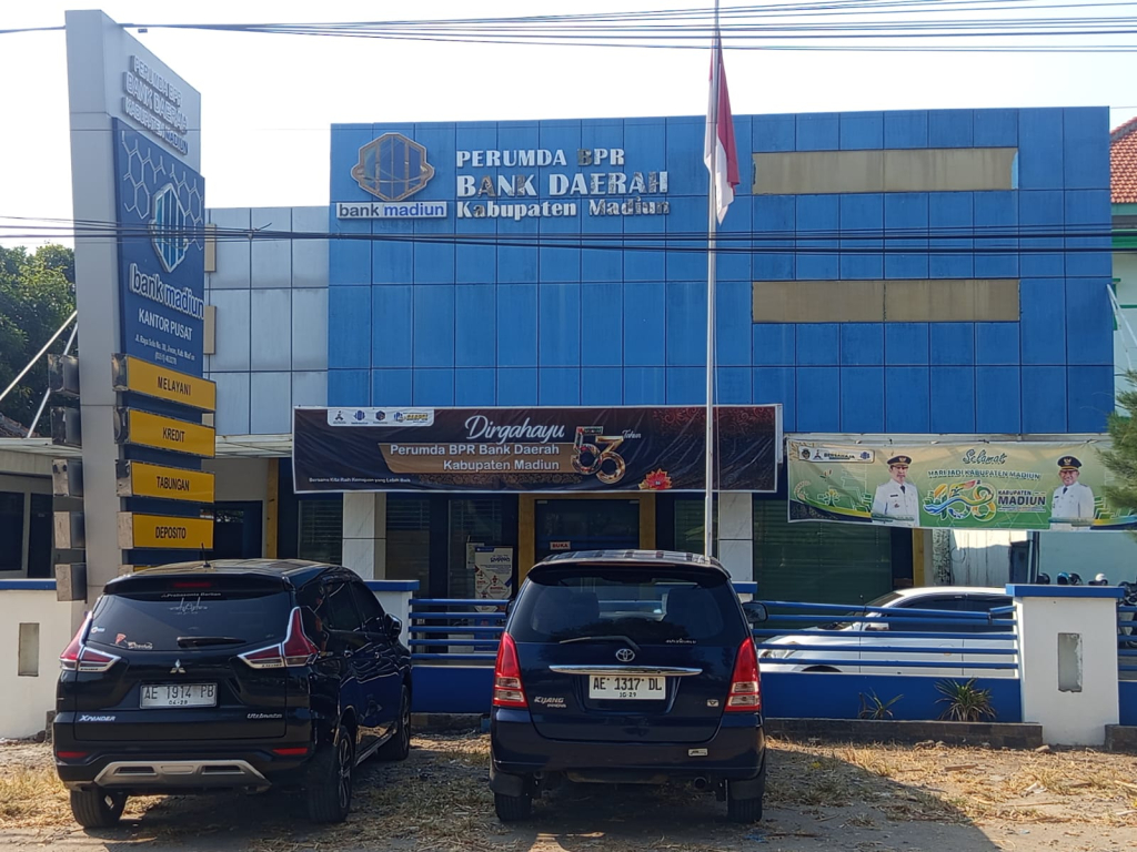 Bank Madiun.