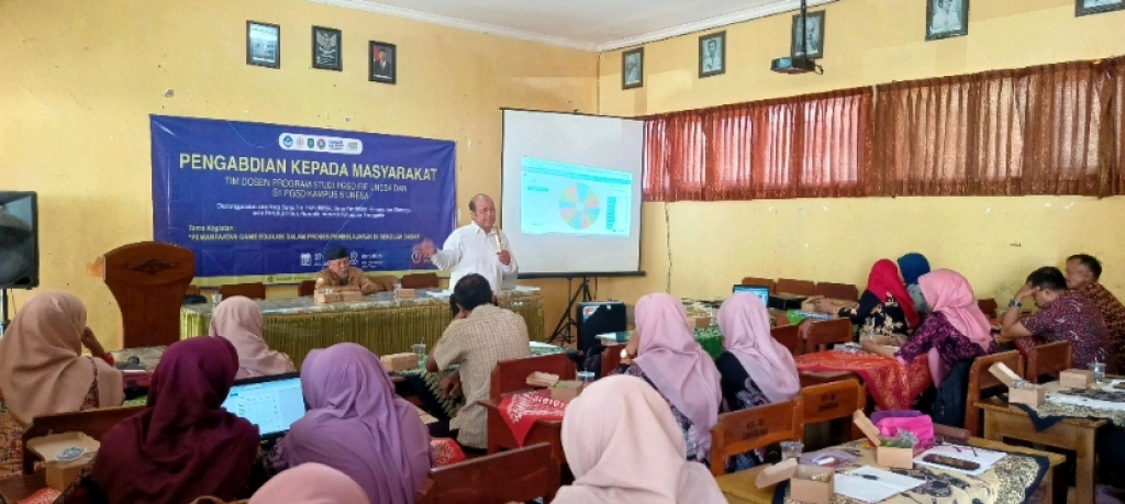 Kegiatan pengabdian masyarakat bertajuk "Pemanfaatan Game Edukasi dalam Proses Pembelajaran di Sekolah Dasar".