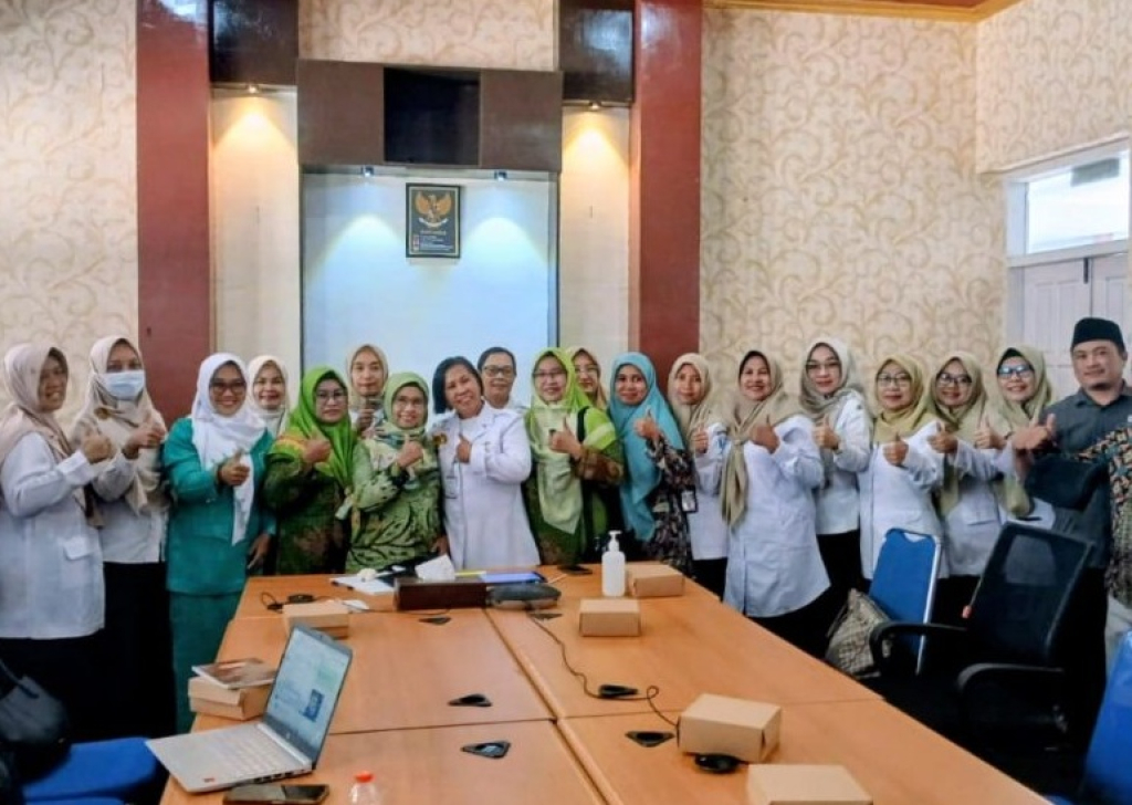 Kepala Bidang Kesehatan Masyarakat Dinkes Kabupaten Probolinggo Sri Wahyu Utami dalam rakor pelayanan skrining calon pengantin. SP/Foto:Dinkes Probolinggo