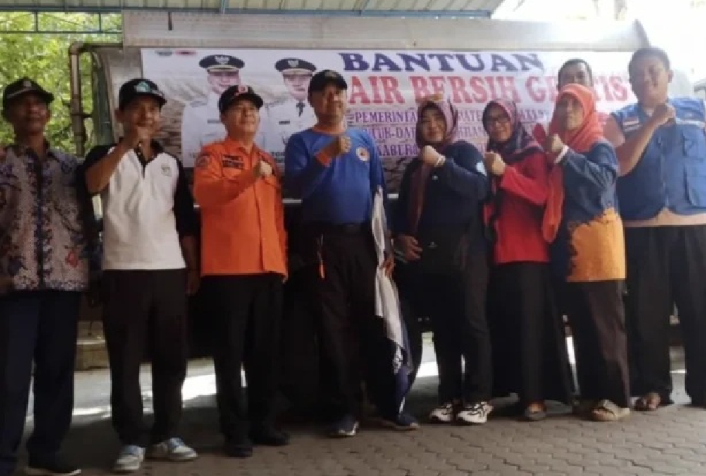 Pemkab Bangkalan mulai menyalurkan bantuan air bersih ke desa-desa terdampak kekeringan. SP/Foto:Pemkab Bangkalan