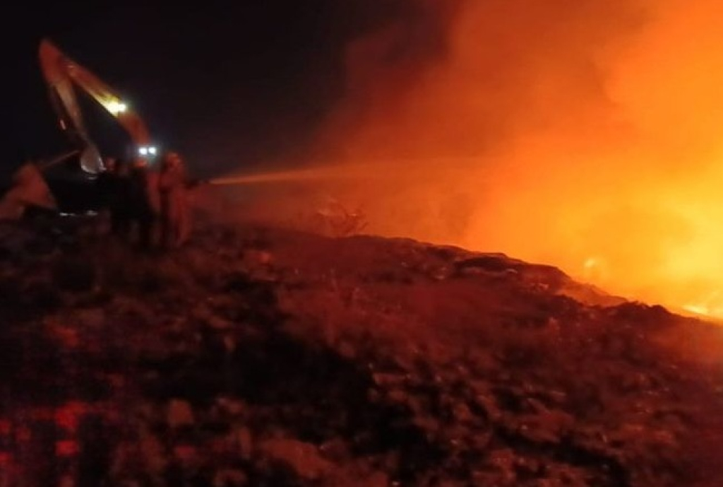 Peristiwa Pusat Pengolahan Sampah Terbesar TPA Benowo Surabaya Ludes Terbakar, Diduga Karena Hal Ini