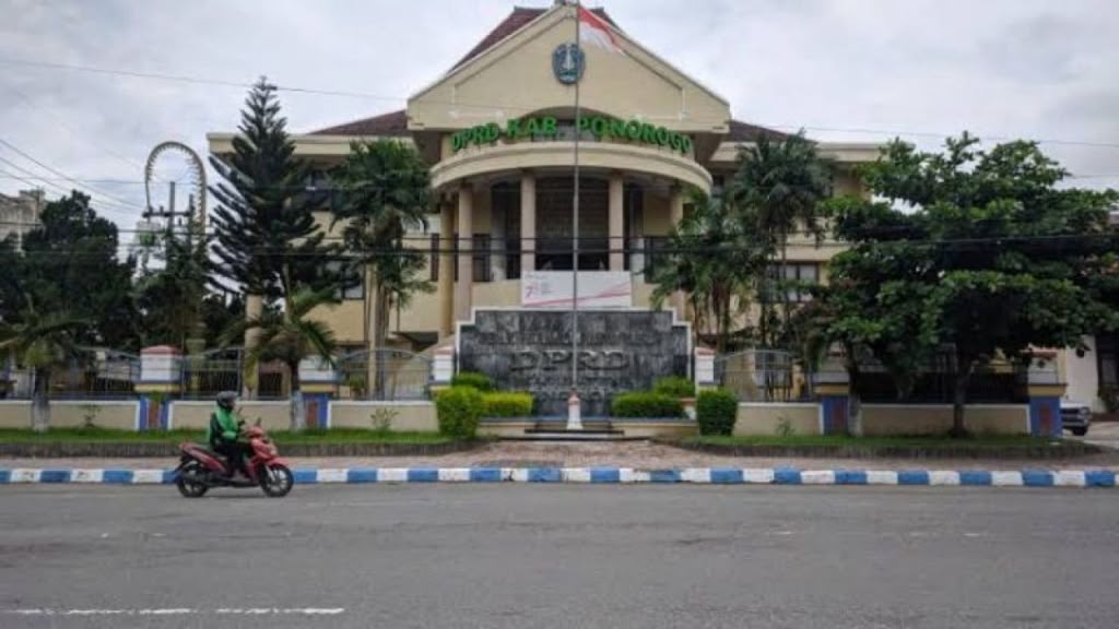Kantor DPRD Ponorogo.