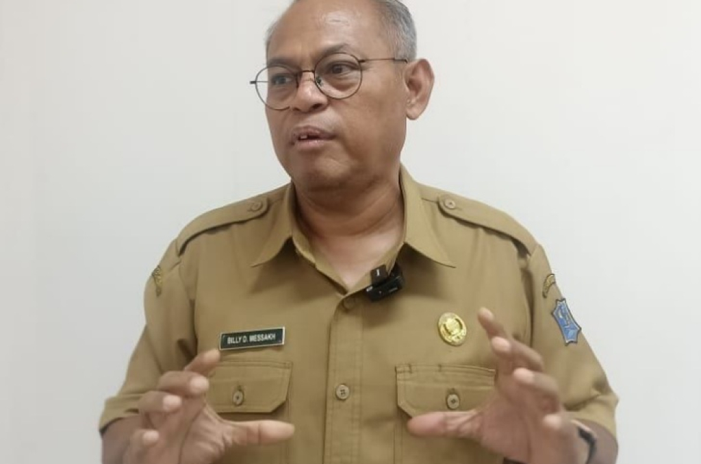 Penampakan limbah jarum suntik yang dibuang di Exit Tol Tambak Sumur, Sidoarjo.  SP/Pemkot Surabaya