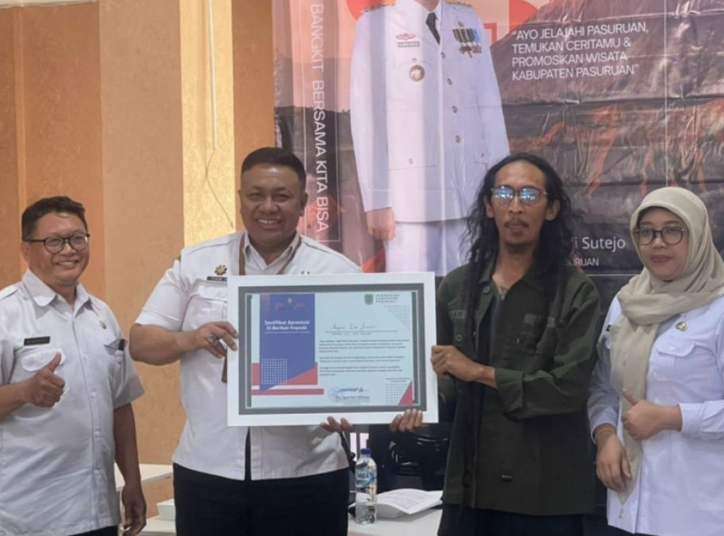 Dinas Kebudayaan dan Pariwisata (Disbudpar) Kabupaten Pasuruan memberikan fasilitas Green Card Pariwisata bagi penggiat media sosial dan kreator digital lokal. SP/PSR