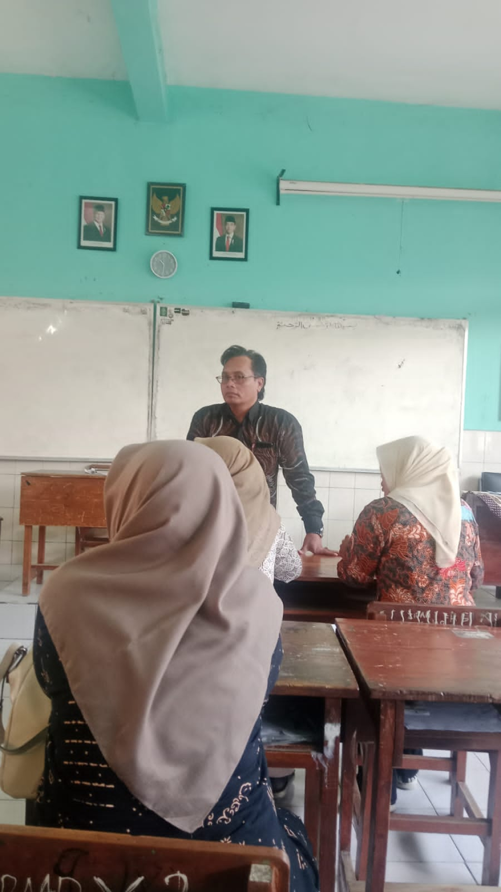 Ketua Komite SMA Negeri 1 Porong Anugrah Wijaya S. E. SP/HIKMAH