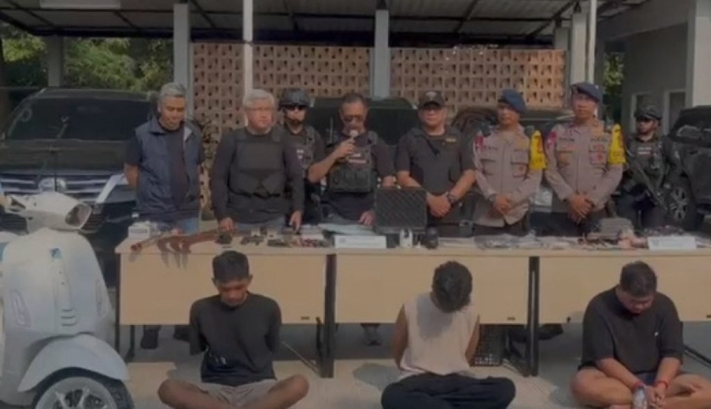 BNN menangkap bos narkoba di Kampung Bahari, Jakarta Utara.
