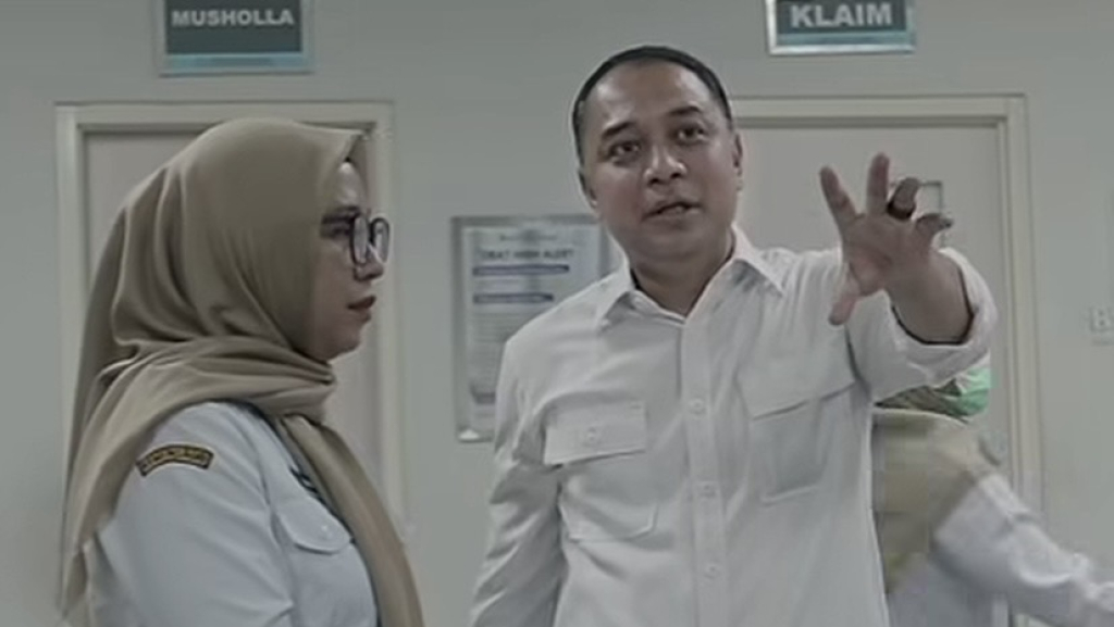 Wali Kota Surabaya Eri Cahyadi kembali mengecek pelayanan di RSUD Dr. Mohamad Soewandhie. SP/ Al Qomaruddin