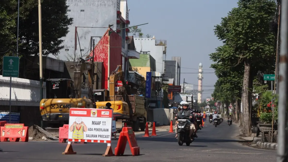 Komisi C DPRD Kota Kediri Minta Pemkot Awasi Kerja Kontraktor