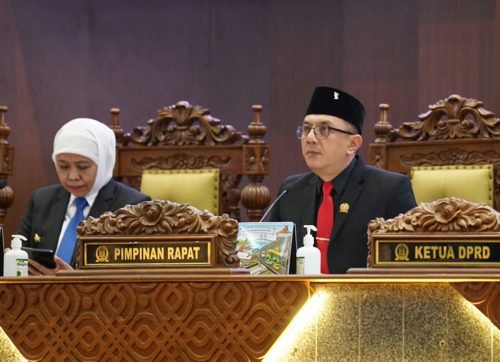 Wakil Ketua DPRD Jatim Deni Wicaksono dan Gubernur Khofifah