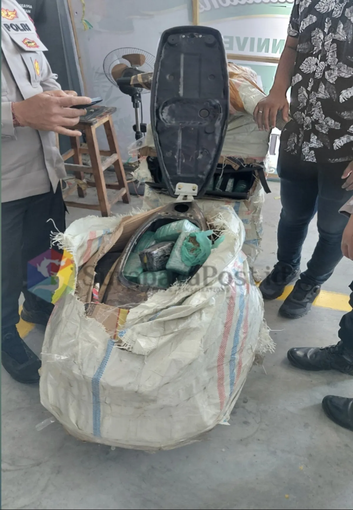 20 Kotak Ganja Disembunyikan dalam Bodi Vespa, Terbongkar Gara-gara SOP J&T Cargo