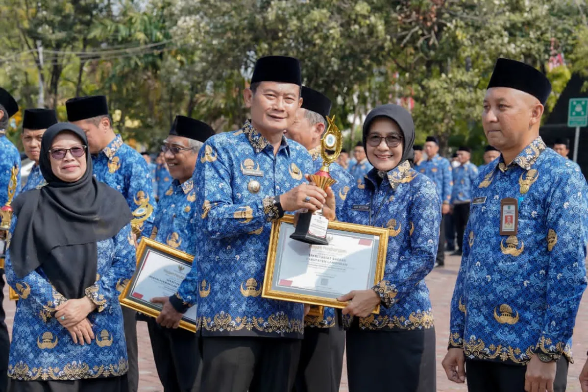 Targetkan PAD Naik 1 Triliun, Bupati Lamongan Tegaskan Bukan Menaikan Beban Masyarakat