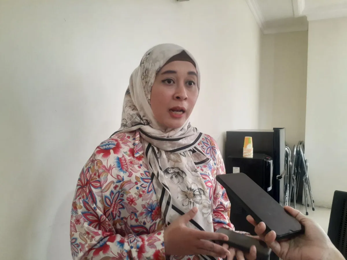 DPRD Surabaya Dorong Pengadaan Seragam Terpusat