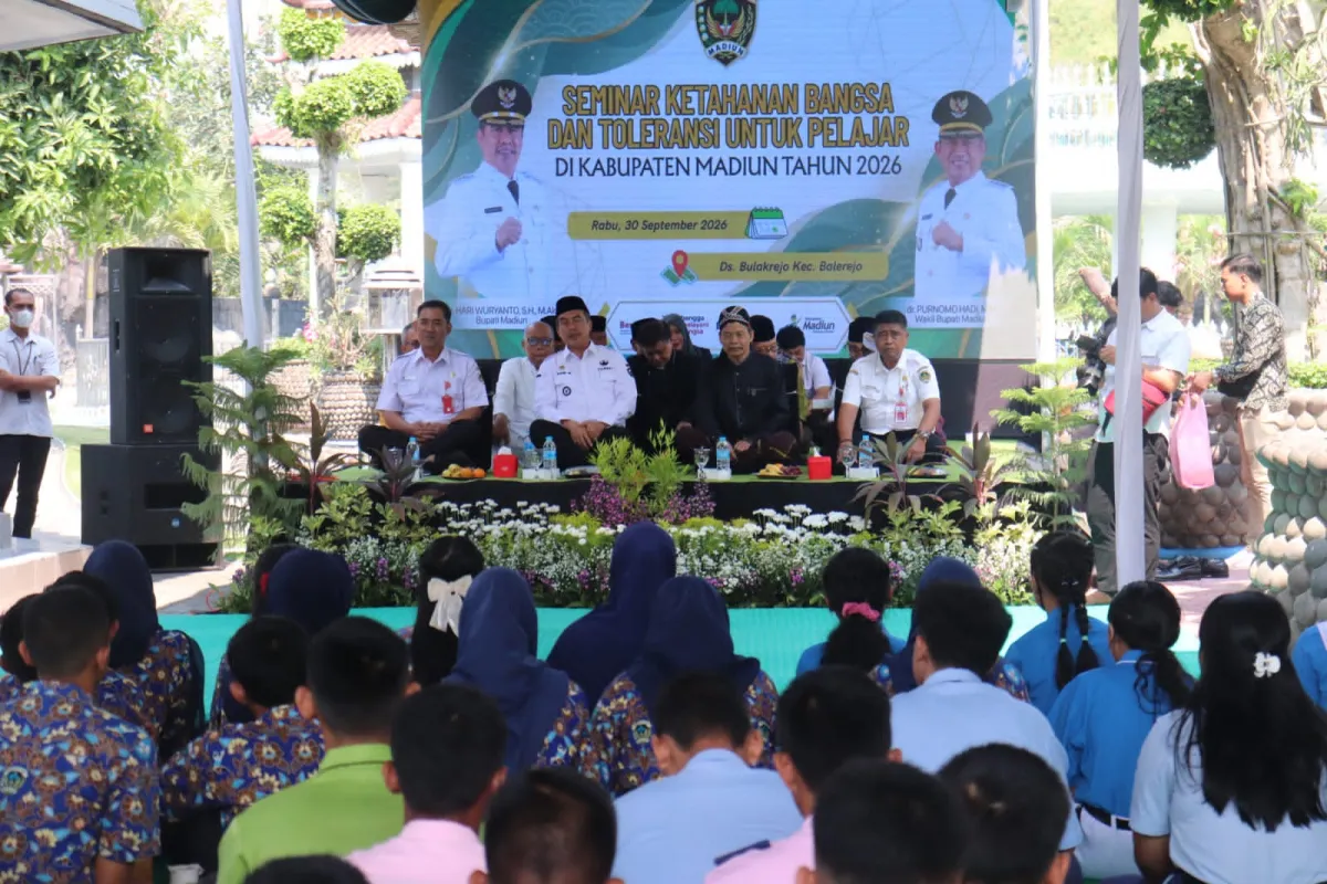 Bupati Madiun Ingatkan Pelajar: Jangan Hanya Pandai Akademik, Adab Nomor Satu