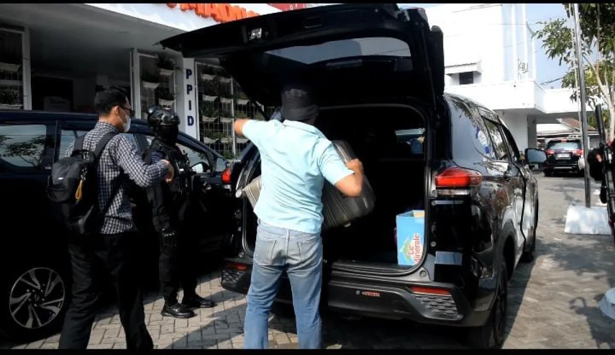 KPK Sita 3 Ponsel dari Penggeledahan Kantor Dinas Kominfo Kota Madiun