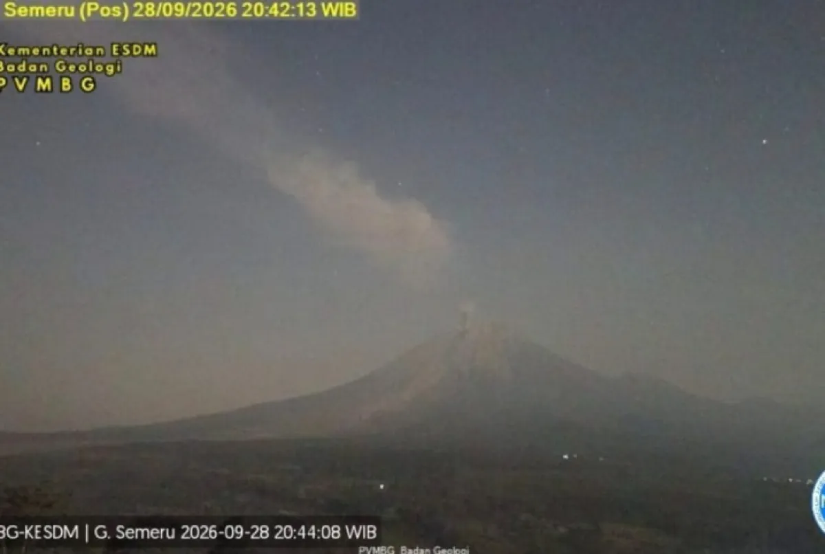 Gunung Semeru Alami 6 Kali Erupsi dengan Letusan hingga Capai 900 Meter