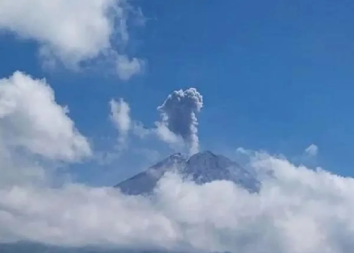 Masuk Status Siaga, Gunung Semeru Kembali Erupsi 27 Kali Selama 6 Jam