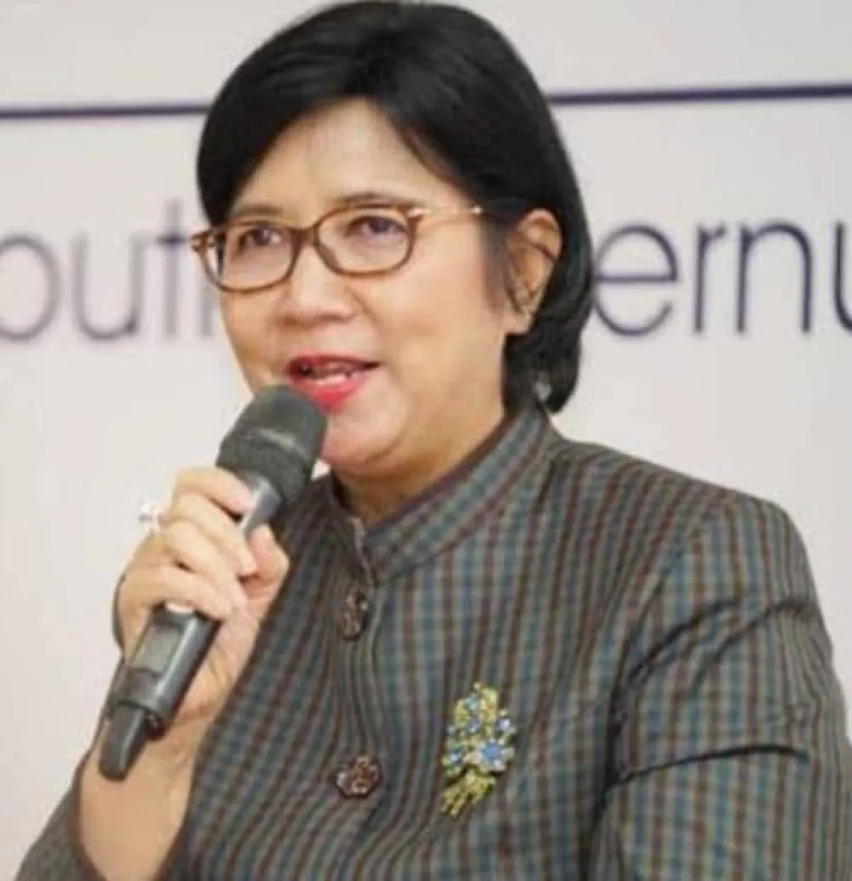Penggunaan Uang Kartal Melambat