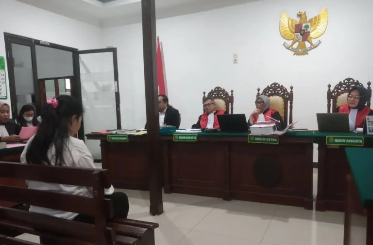 Hamil Besar, Lisa Diadili dalam Kasus Penyekapan Lansia dan Harta Rp6 Miliar