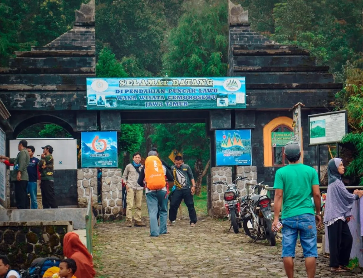 Jalur Pendakian Gunung Lawu via Cemoro Sewu Ditutup Sementara Demi Keselamatan