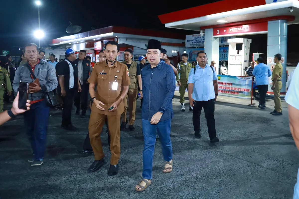 Bupati Gus Fawait Terus Pantau Pasokan dan Distribusi BBM seluruh SPBU