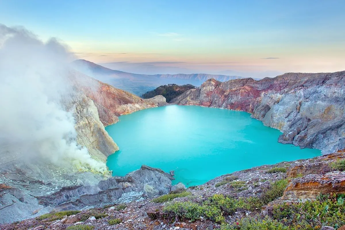 Karhutla Telah Padam, Taman Wisata Kawah Ijen Masih Ditutup Sementara