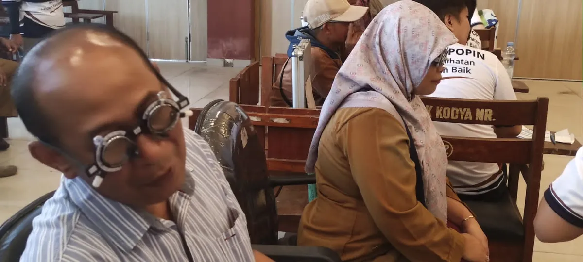Gandeng Pemkot Mojokerto, Gapopin Jatim Bagikan Ribuan Kacamata Gratis