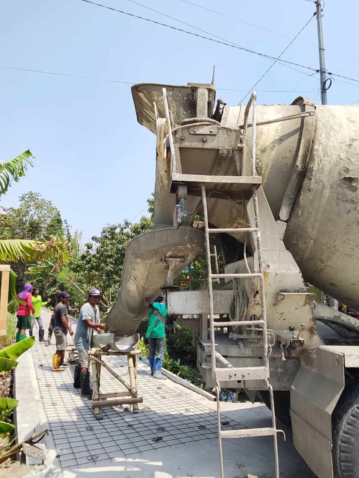 Geliatkan Ekonomi Petani, Pemdes Kedungbocok Kebut Betonisasi JUT