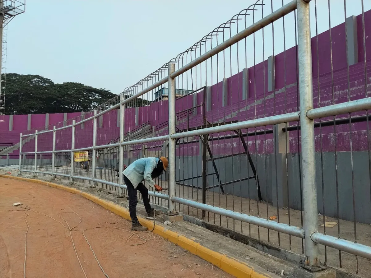PUPR Kota Kediri Kebut Pemasangan Pagar Stadion Brawijaya, Target 7 Oktober Rampung