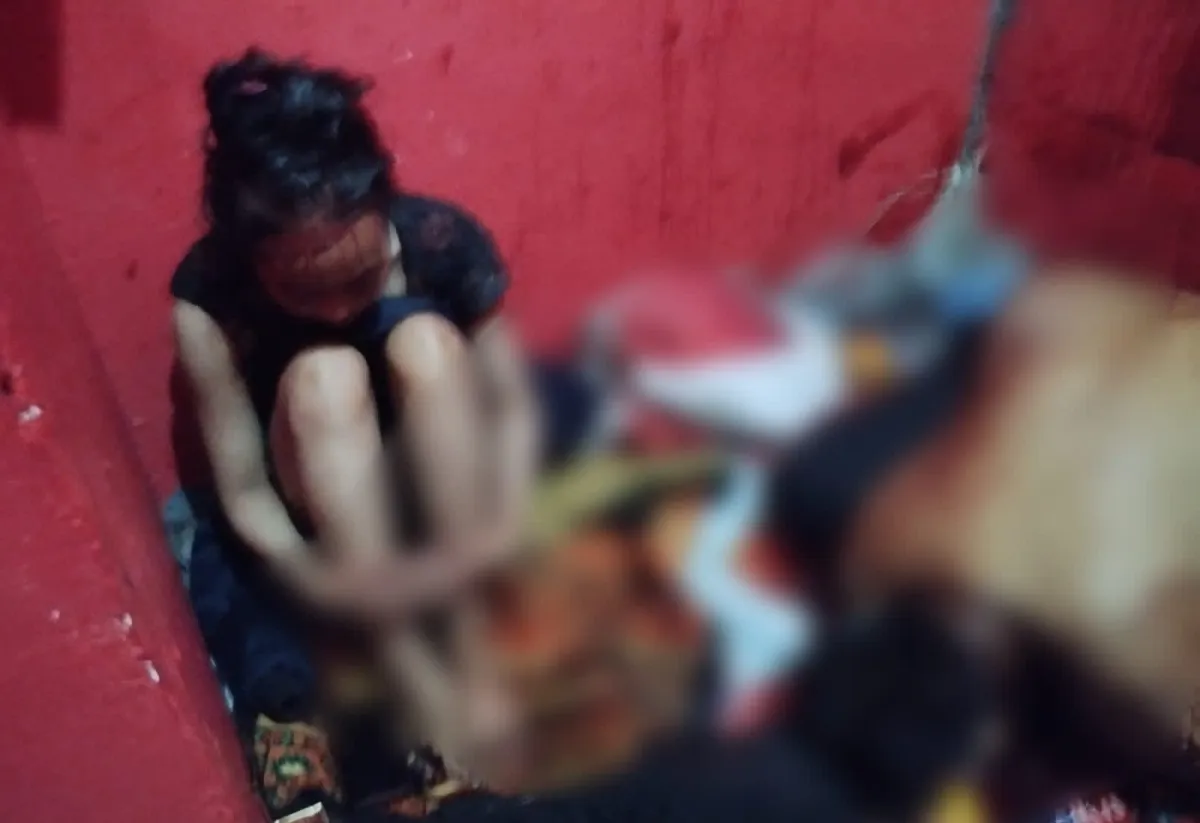 Cemburu Baca Chat Mesra, Wanita Asal Sememi Bacok Tunangannya hingga Tewas