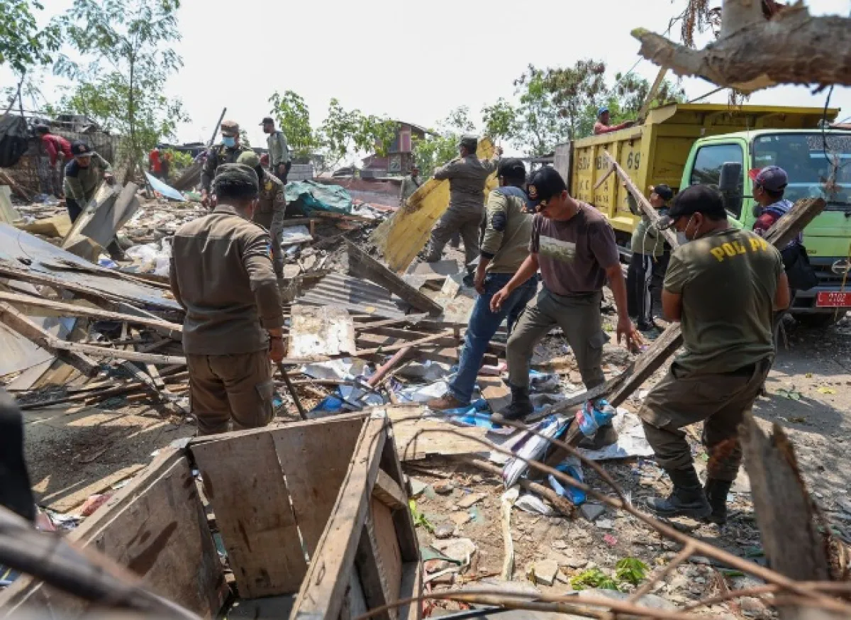 Timbulkan Pencemaran, Pemkot Surabaya Tertibkan Pengelolaan Sampah Ilegal
