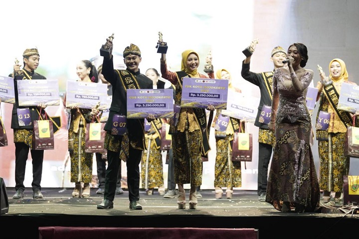 Diggo Faiz Ramadhani resmi dan Dina Eka Putri Resmi, Gus dan Yuk Kota Mojokerto 2023.