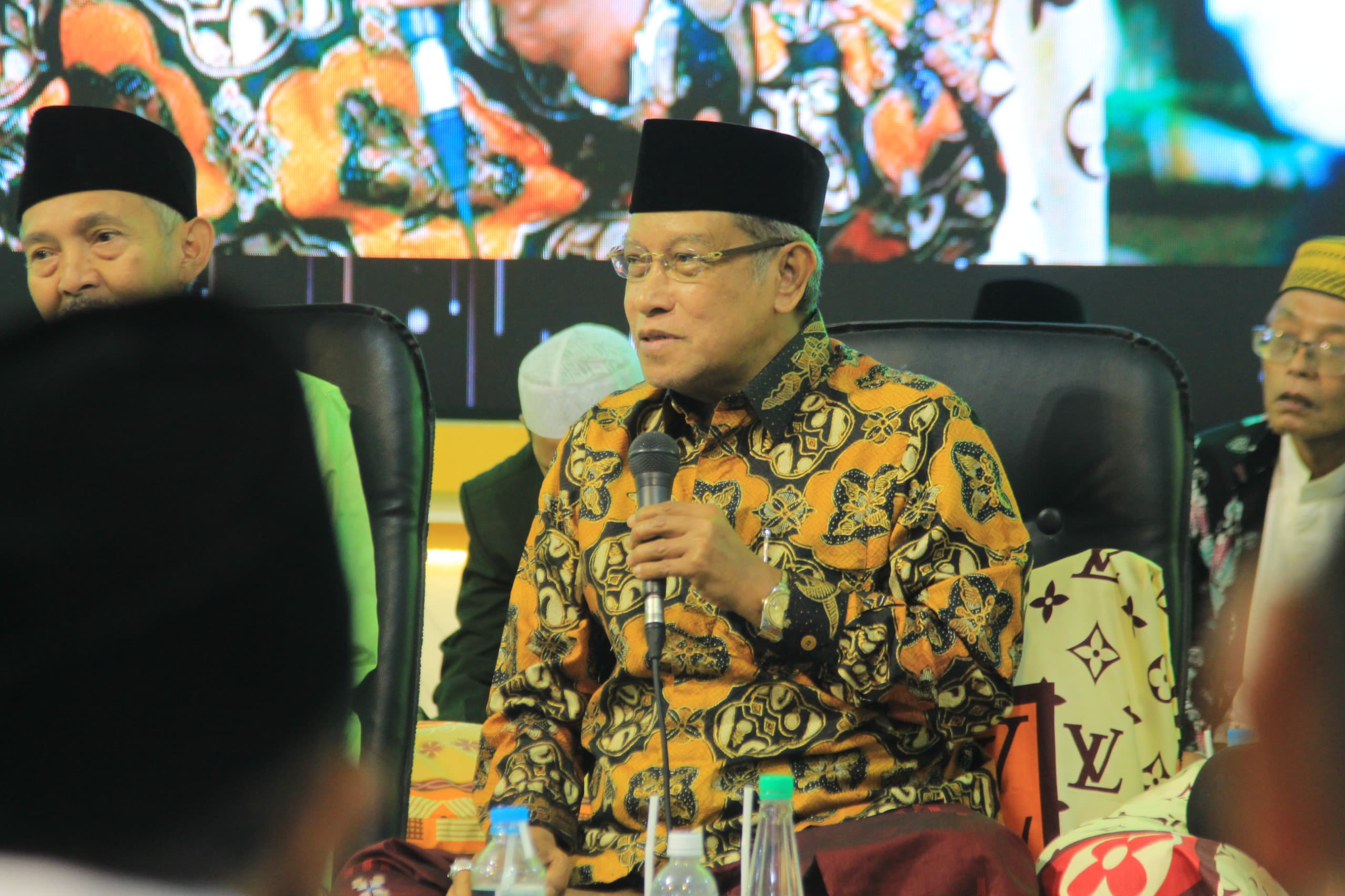 KH Said Aqil Siroj saat menjadi pengisi ceramah pada puncak acara Haul ke 12 KH Imam Yahya Mahrus