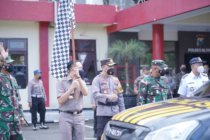 Pemberangkatan Petugas Ops Patuh Semeru oleh Wabup Blitar. SP/Hadi Lestariono