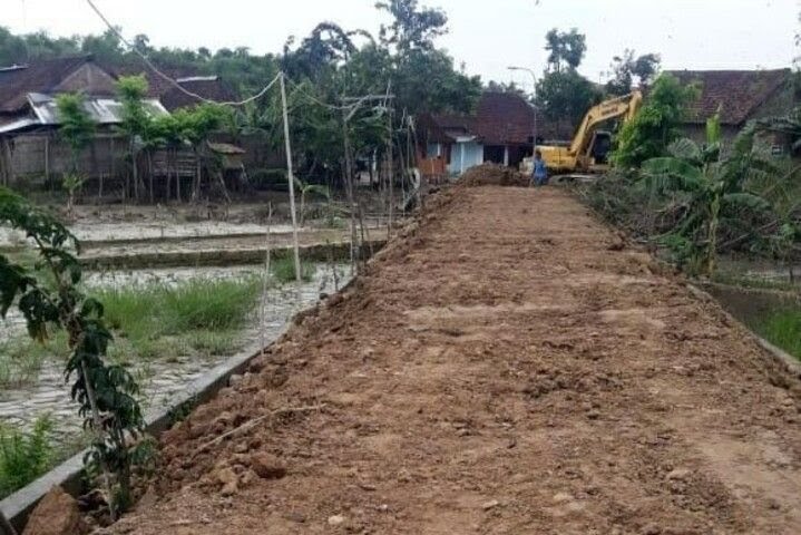 Kondisi tanggul darurat di Dusun Balong, Desa Banyulegi, Kecamatan Dawarblandong, Kabupaten Mojokerto.