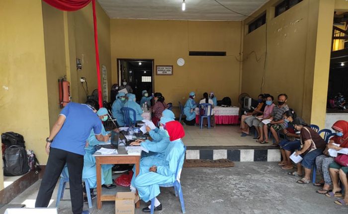 Program vaksinasi covid-19 di Kota Blitar.