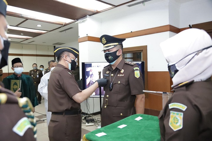 Sertijab di jajaran Kejati Jatim. SP/Budi Mulyono 