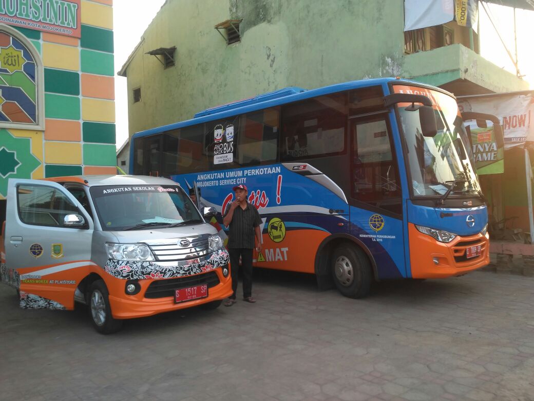 Armada angkutan sekolah gratis Kota Mojokerto yang kini dilengkapi aplikasi canggih