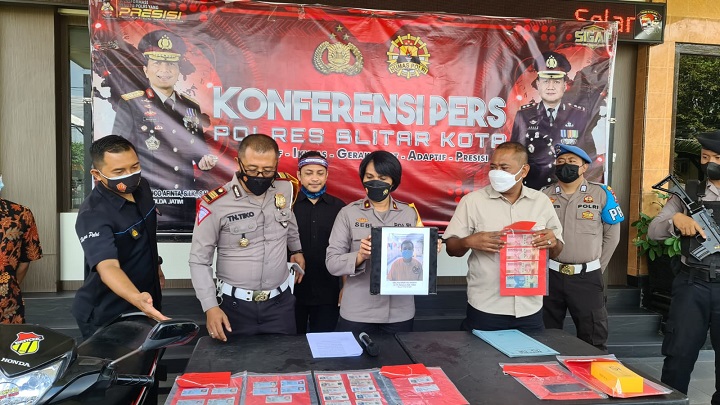 Konferensi pers ungkap kasus penipuan berkedok calon SIM. SP/Hadi Lestariono