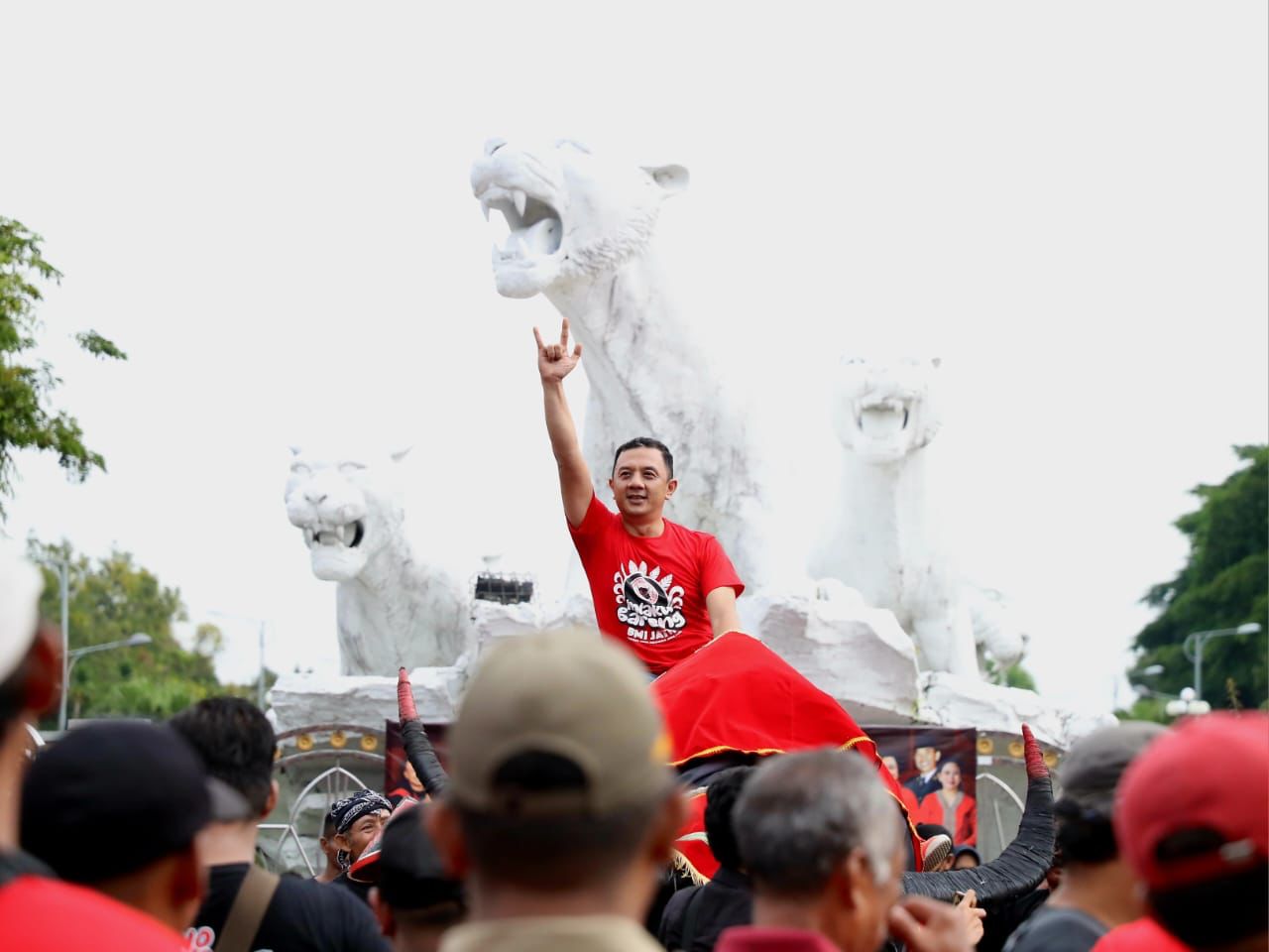 Deni Wicaksono, Kader PDIP Jatim.
