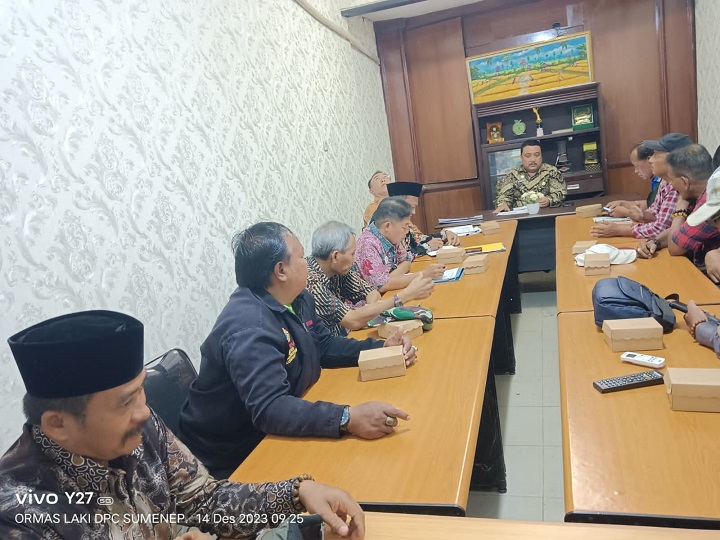 Sejumlah aktivis di Kab. Sumenep, saat lakukan gelar materi bersama Kadinsos P3A Kab. Sumenep. SP/Ainur Rahman