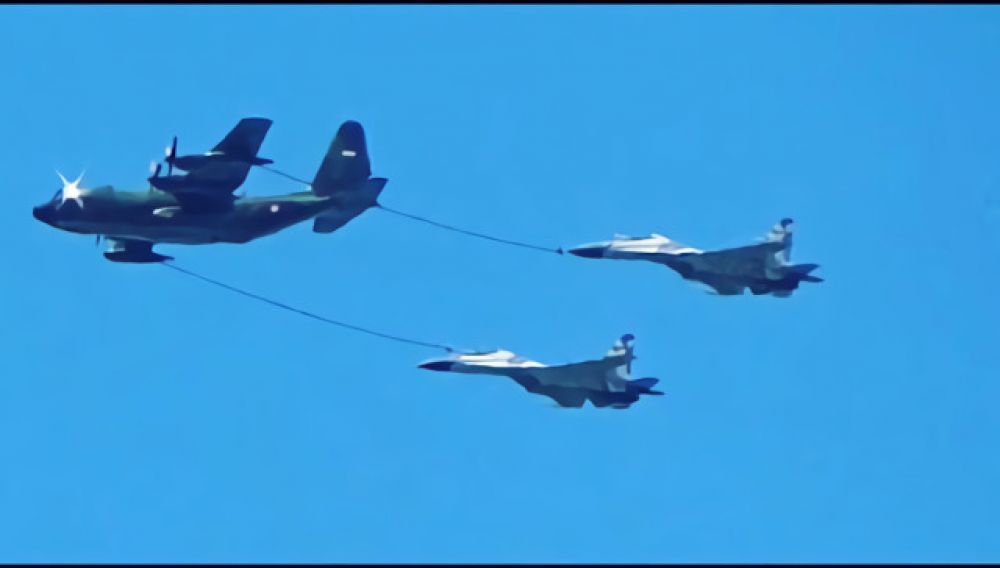 Pesawat tempur beraksi. SP/Lim