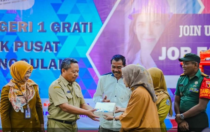 Pemerintah kabupaten Pasuruan saat mengadakan job fair di SMKN 1 Grati.