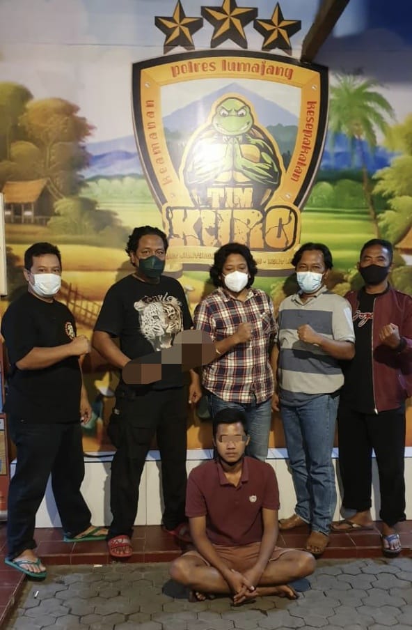 Pelaku pembacokan saat di amankan. SP/ LIM