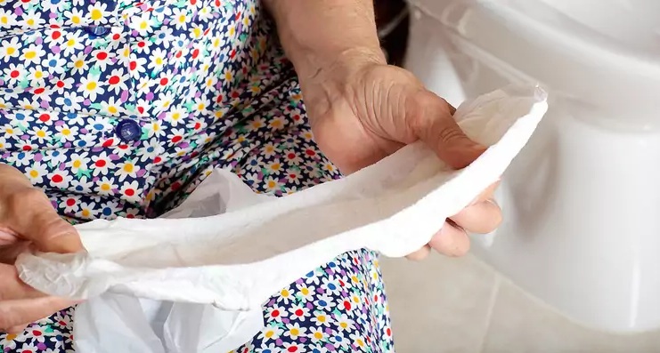  Inkontinensia Urine berpeluang dialami orang dewasa akhir.