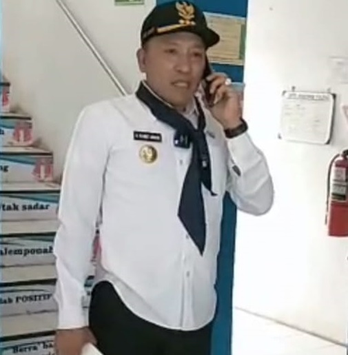 Bupati Sampang H.Slamet Junaidi  saat Turun Gunung ke Puskesmas Tanjung, Kecamatan Camplong