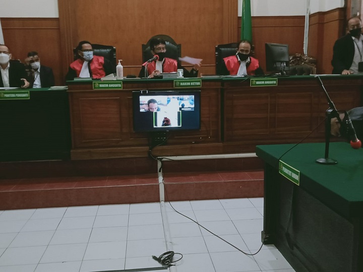 Suasana sidang di Pengadilan Negeri (PN) Surabaya Selasa (04/01/2022). SP/Budi Mulyono