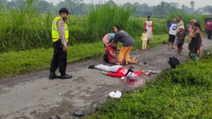 Polisi saat tiba di lokasi kejadian. SP/Hadi Lestariono
