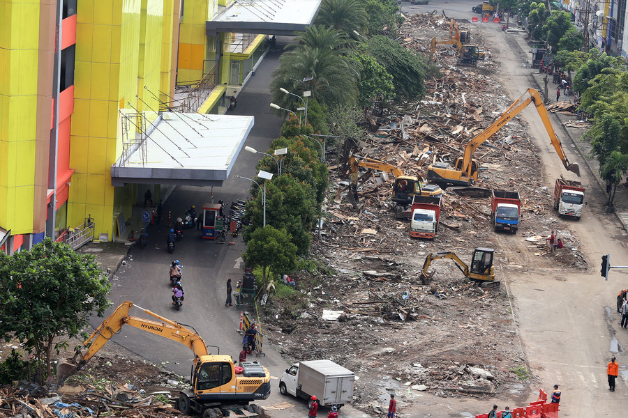 Area yang dulunya dipakai untuk TPS Pasar Turi sudah rata dengan tanah, Selasa (22/3/2022).